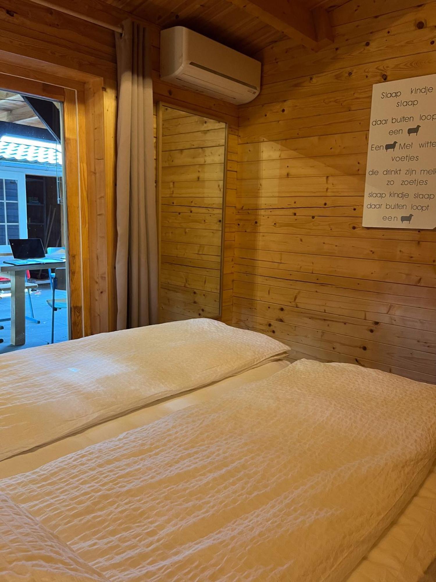 Luxe En Ruim Chalet Met Airco Bij Leekstermeer Matsloot Екстер'єр фото